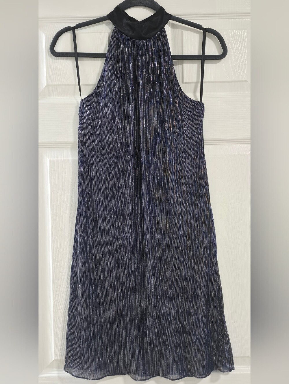 Laundry by Shelli Segal Metallic Plissé Halter Shift Dress Size 2